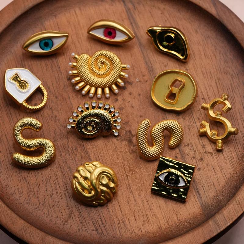 Botão de Metal Vintage em Form - Craft Embellishments avaliação e preço